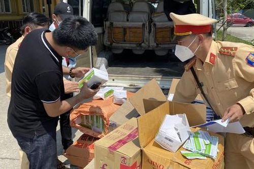 Thừa Thiên Huế: Thu giữ 6000 bộ kit test không rõ nguồn gốc