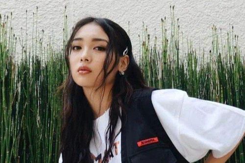 Nhóm nhạc nữ Nhật Bản đầu tiên ở Kpop
