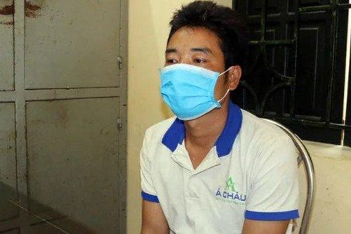 3 cảnh sát giao thông bị đẩy ngã xuống sông