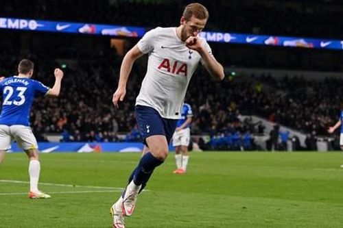 Harry Kane phá kỷ lục ghi bàn của Thierry Henry
