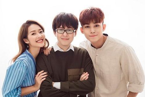 Sao Việt đau lòng khi hay tin đạo diễn Vũ Ngọc Phượng qua đời