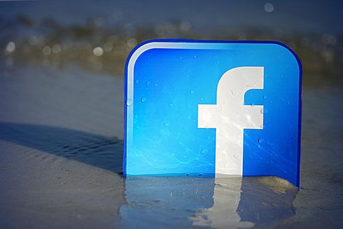 Người dùng Facebook ngày càng cô đơn