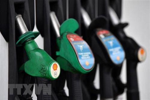 Tập đoàn dầu mỏ Shell thông báo dừng thỏa thuận mua dầu Nga