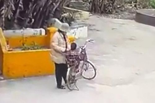 Danh tính đối tượng thả cháu bé 2 tuổi xuống cống ở Hải Phòng