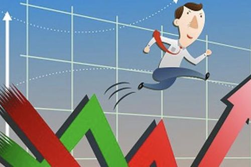 Sau đà tăng phi mã của cổ phiếu hàng hóa, cơ hội cho nhóm ngành nào?