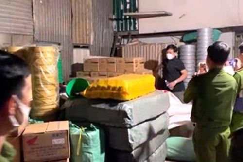 Triệt phá đường dây sản xuất, buôn bán dầu nhớt giả quy mô lớn