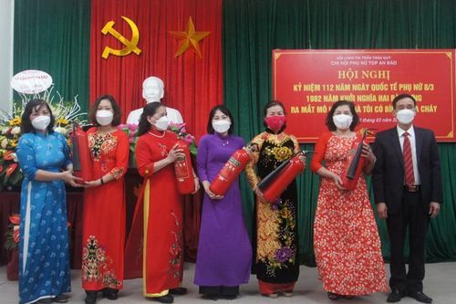 Nhân rộng mô hình 'Nhà tôi có bình chữa cháy'
