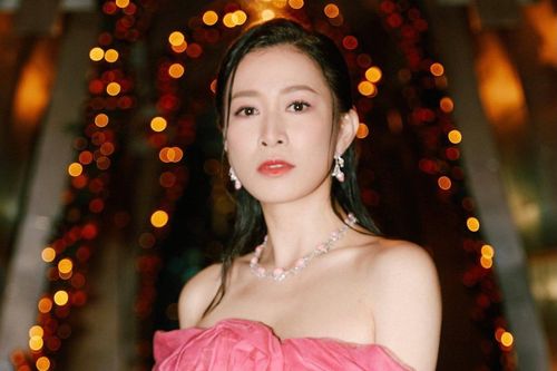 Xa Thi Mạn lên tiếng về tin hẹn hò