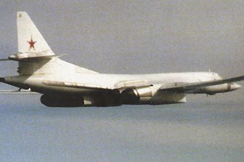 Kh-101 bay trên bầu trời Ukraine báo hiệu 'Thiên nga trắng' tham chiến