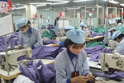 Doanh nghiệp đau đầu vì lao động mắc Covid-19 tăng cao