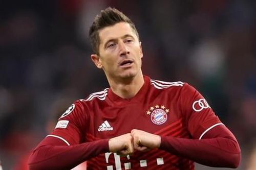 Lewandowski phá kỷ lục ghi bàn của Ronaldo và Messi ở Champions League