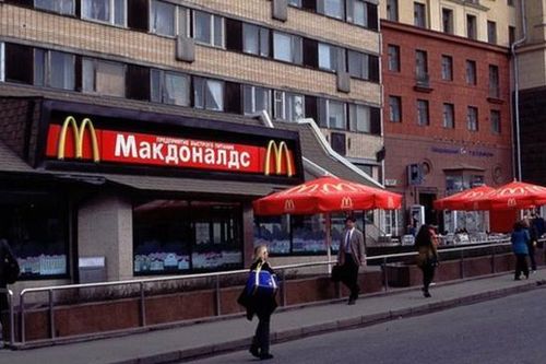 McDonald's, Starbucks và loạt thương hiệu biểu tượng Mỹ dừng hoạt động tại Nga