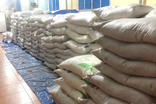Đồng Nai: Tạm giữ hàng chục tấn đường cát nghi nhập lậu