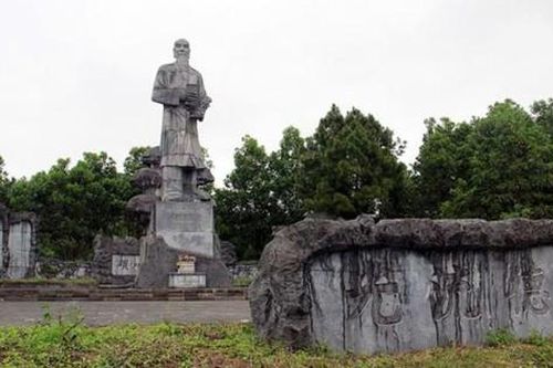 Xây dựng hồ sơ trình UNESCO vinh danh 'Y thánh của Việt Nam'