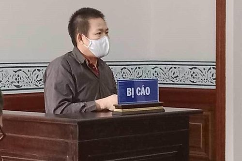 Người suýt chết, kẻ vào tù vì mâu thuẫn hát trong đám giỗ