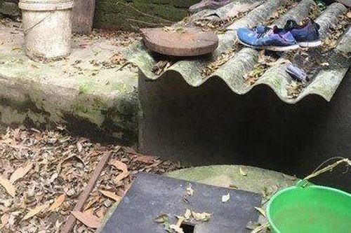 Người đàn ông gục chết bên khẩu súng