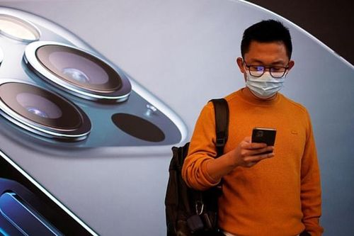 iPhone có thể mở khóa điện thoại bằng khuôn mặt cả khi đeo khẩu trang