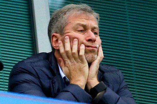 Anh trừng phạt, đóng băng tài sản với ông chủ Chelsea Roman Abramovich