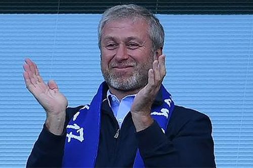 Chelsea gánh chịu hậu quả gì khi Abramovich bị phong tỏa tài sản?
