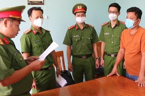 Bình Phước: Bắt tạm giam Giám đốc Công ty Ánh Thi để điều tra về tội buôn lậu