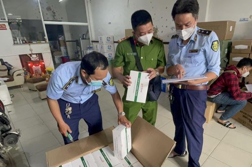 Quản lý thị trường TP. Hồ Chí Minh triệt phá đường dây mua, bán kit test lớn nhất từ trước đến nay