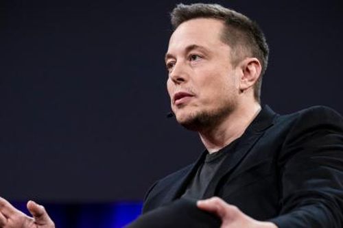 Xung đột ở Ukraine cản trở giấc mơ xe điện giá rẻ của Elon Musk