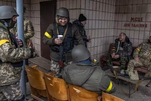 Một nhóm lính Anh sang Ukraine tham chiến?