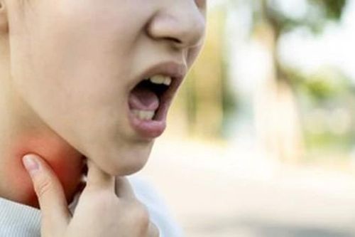 F0 bị khàn giọng, mất giọng cần làm gì cho nhanh khỏi?
