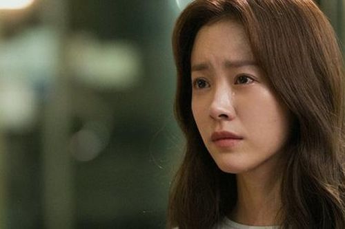 Chồng đi nhậu suốt đêm, 6 giờ sáng hôm sau mới mò về nên tôi bực tức ném quần áo đuổi đi, để rồi một ngày sau nhận tin dữ