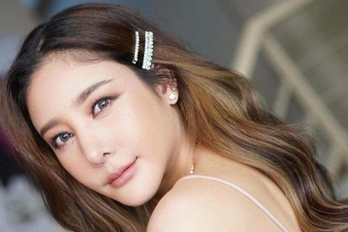 Tang lễ nữ diễn viên 'Chiếc lá cuốn bay'