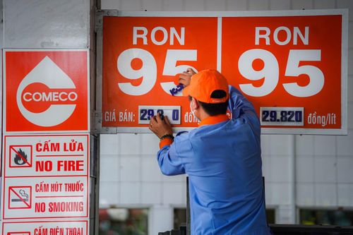Kỳ điều chỉnh lịch sử của giá xăng dầu