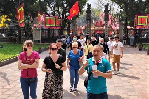 Đề xuất gia hạn miễn thị thực đơn phương cho công dân 5 nước Tây Âu