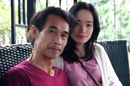 Lấy vợ kém 25 tuổi, 'người đàn ông đau khổ' Phú Đôn hiện ra sao?