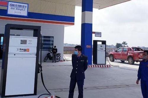 Đình chỉ hoạt động cây xăng bán nước lã ở Hải Dương