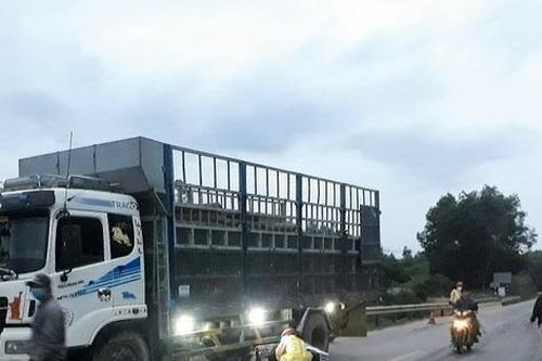 Nữ công an xã tử vong sau vụ tai nạn kinh hoàng ở Nghệ An