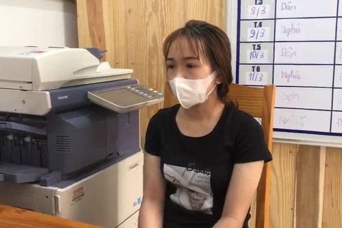 Nữ công nhân đâm chết người vì bị chặn đánh trước công ty