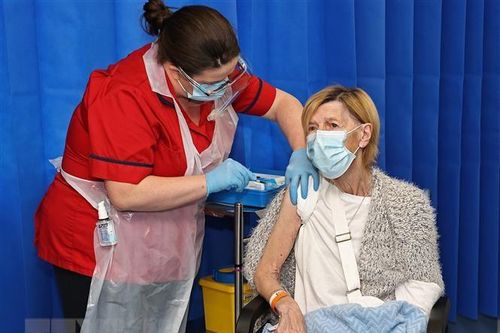 Vaccine COVID-19 có tạo ra phản ứng miễn dịch ở bệnh nhân ung thư