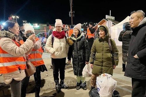 Bảo hộ công dân tại Ukraine: Trên 4.500 người sơ tán từ Ukraine sang các nước lân cận