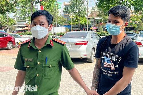 Bắt 3 đối tượng dàn cảnh mua bán xe để cướp tài sản