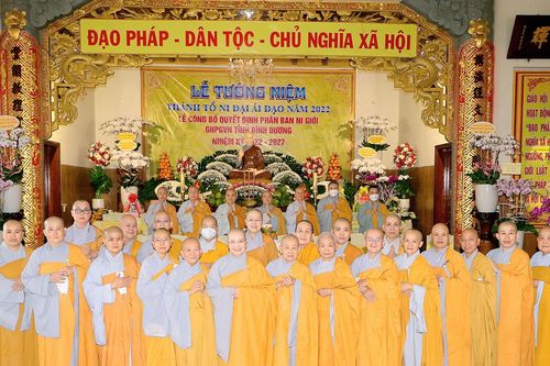 Bình Dương: Trang nghiêm lễ tưởng niệm Đức Thánh Tổ Ni Đại Ái Đạo