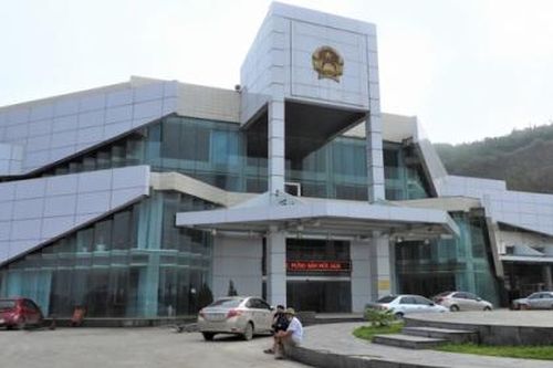 Hà Tĩnh: Hải quan Cầu Treo khoanh nợ thuế cho 4 doanh nghiệp