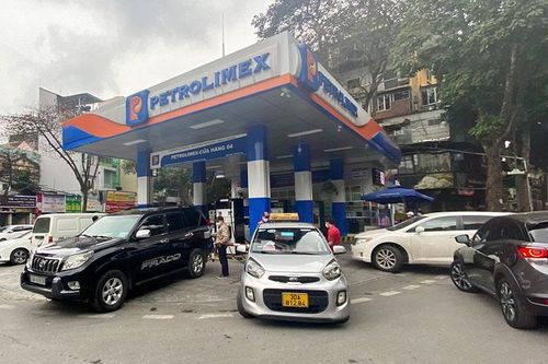 Không có hiện tượng khan hiếm hay bán xăng 'nhỏ giọt'