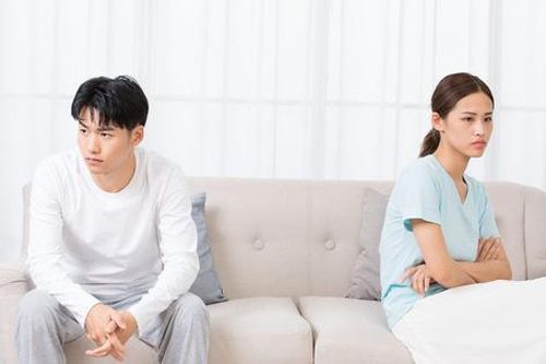 Nếu hai vợ chồng đang thường xuyên làm 10 hành động với nhau này thì chứng tỏ hôn nhân đã quá nhàm chán, cần hâm nóng lại ngay trước khi quá muộn