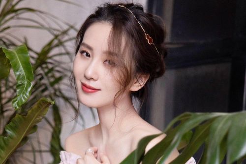 Lưu Thi Thi không đeo nhẫn cưới trong dịp sinh nhật