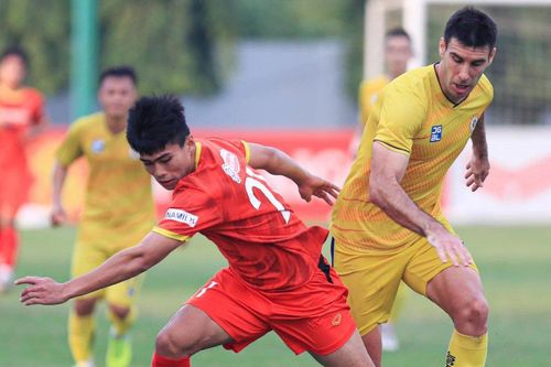 V.League có nên nhường chỗ cho các đội tuyển quốc gia?