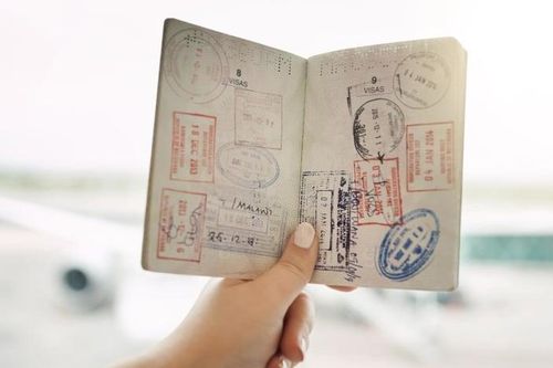 Singapore dừng đóng dấu vào hộ chiếu du khách nhập cảnh ngắn hạn