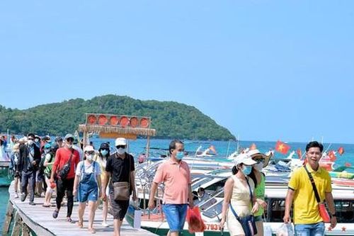 Trước giờ mở cửa du lịch 15/3: Ngổn ngang trăm mối