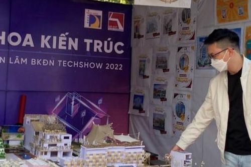 Nhộn nhịp triển lãm sản phẩm công nghệ của học sinh, sinh viên Đà Nẵng
