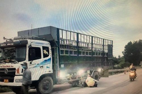 Người phụ nữ tử vong sau va chạm với xe tải