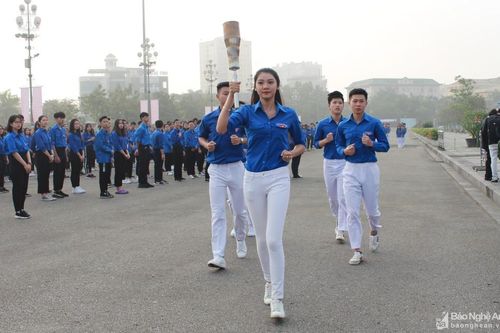 Xây dựng Đoàn vững mạnh là xây dựng Đảng trước một bước
